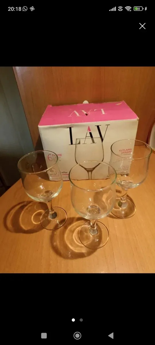 Caja 6 copas de cristal LAV