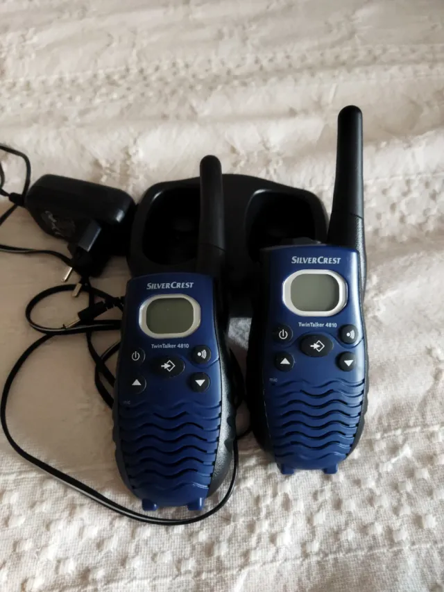 Walkie Talkie Silver Crest TwinTalker 4810