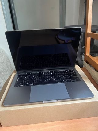 MacBook Pro 13 i7 16GB RAM 500GB SSD