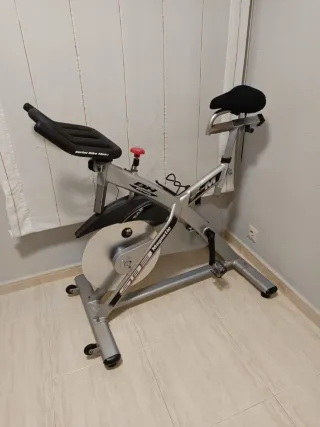 Bicicleta Spinning BH poco uso