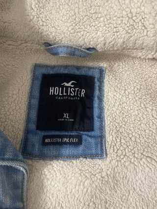 Chaqueta tejana Hollister con borrego