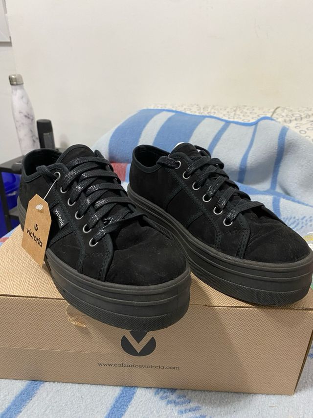 Victoria Zapatillas Negras