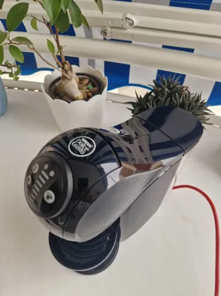 Cafetera Dolce Gusto Negra