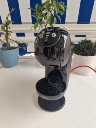 Cafetera Dolce Gusto Negra
