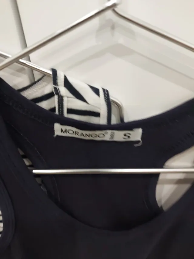 2 Camisetas de tirantes rayas y azul marino