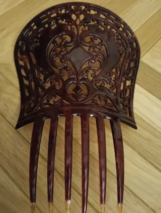 Peinetas antiguas carey con detalles dorados