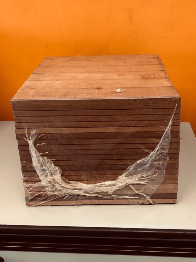 Listelli in legno massello di Iroko