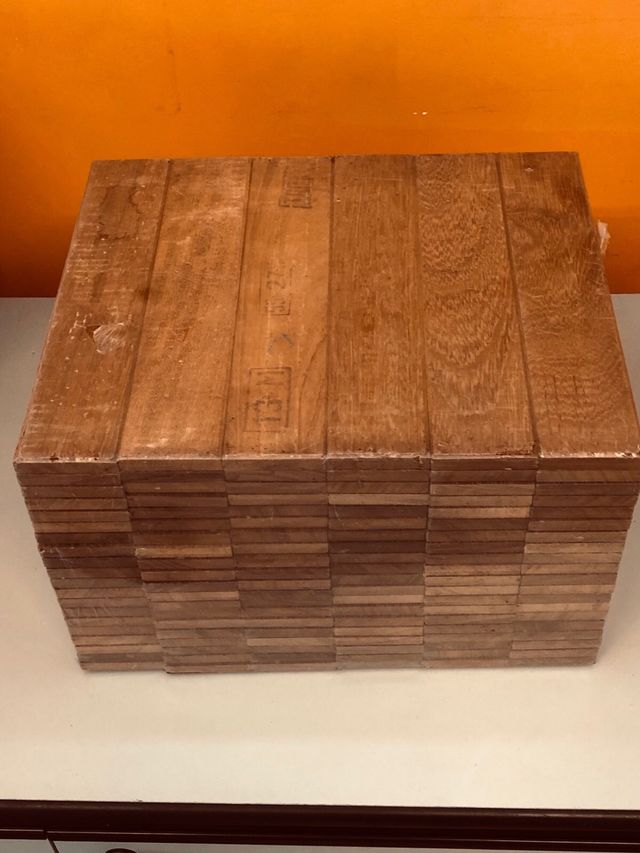 Listelli in legno massello di Iroko