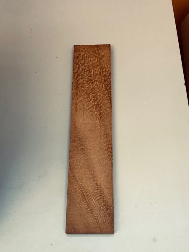 Listelli in legno massello di Iroko