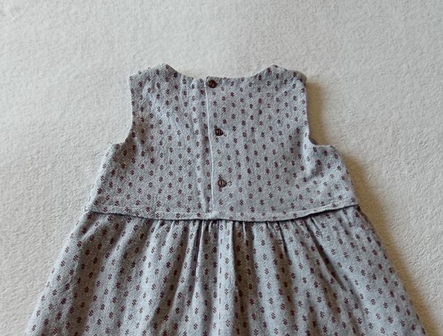 Vestido Zara Baby gris estampado granate