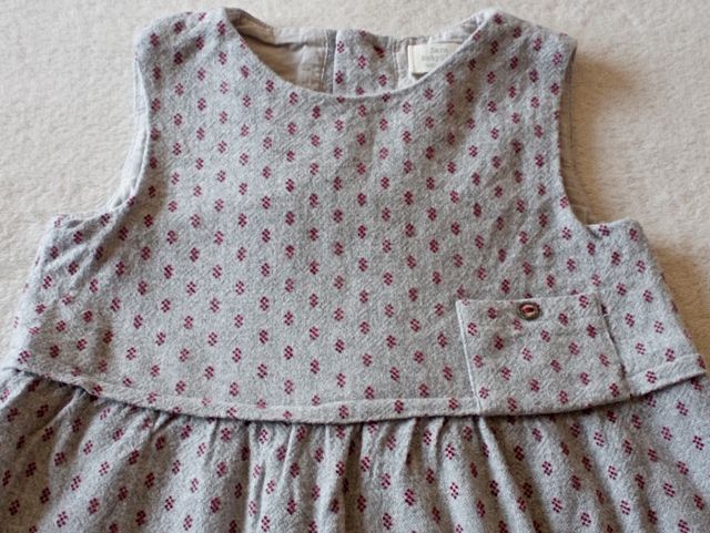 Vestido Zara Baby gris estampado granate