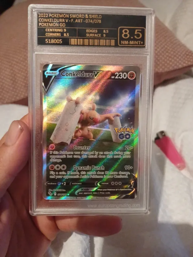 Carta Pokémon Conkeldurr V 8.5 NM-MINT+