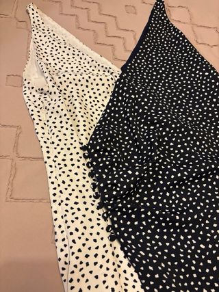 Vestido bicolor con topos