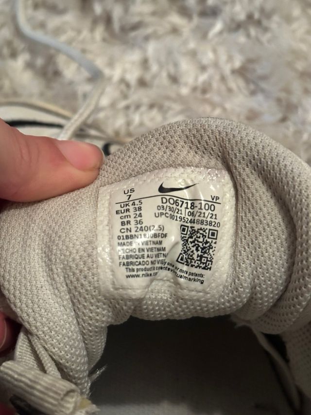 Nike Air More Uptempo Blancas