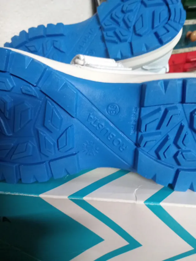 Botas de seguridad ROBUSTA blancas y azules