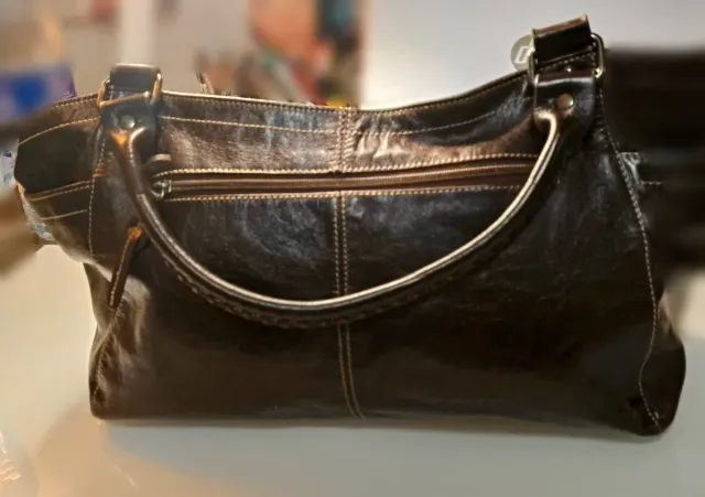 Bolso de piel marrón