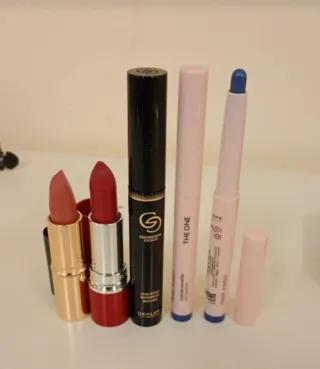 Lote Maquillaje Oriflame: Labiales y Máscara