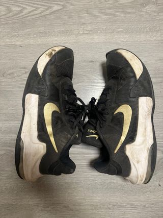 Zapatillas Nike Air Max Negras y Doradas