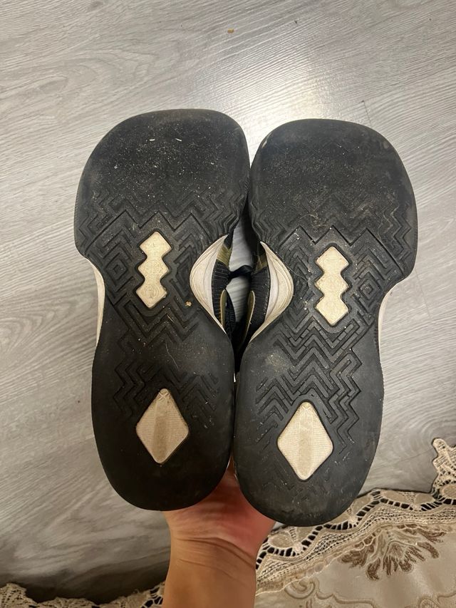 Zapatillas Nike Air Max Negras y Doradas