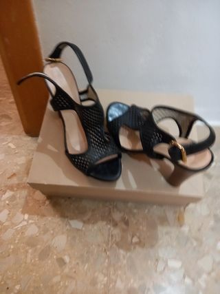 Zapatos de tacón negros