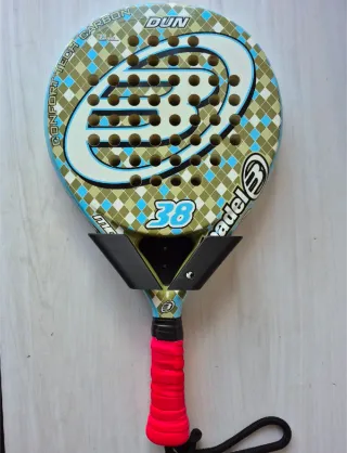 Soporte para pala de pádel