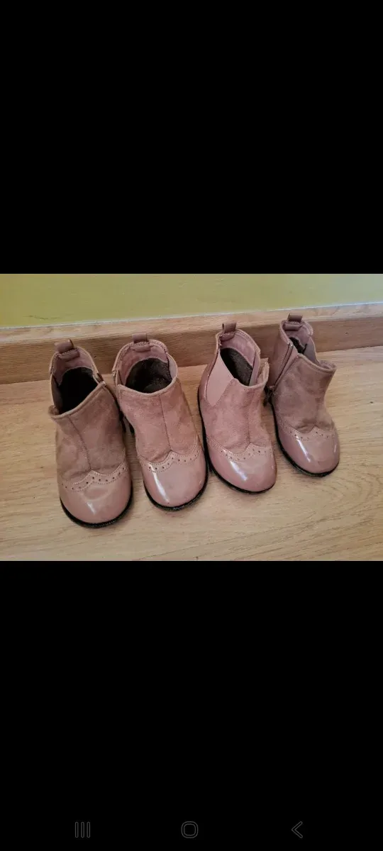 Botines charol gemelas talla 25