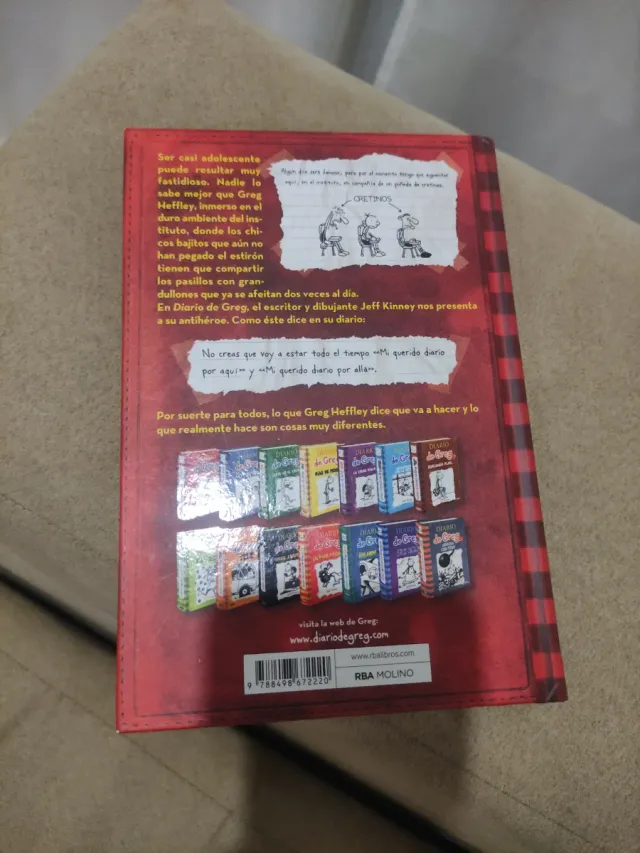 Diario de Greg 1 - Un pringao total