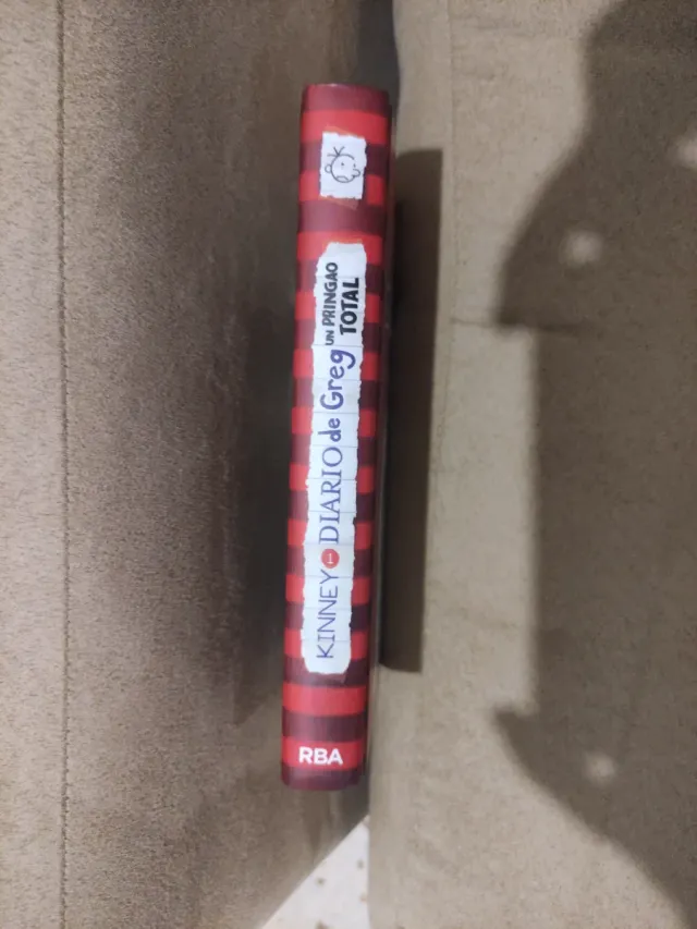 Diario de Greg 1 - Un pringao total