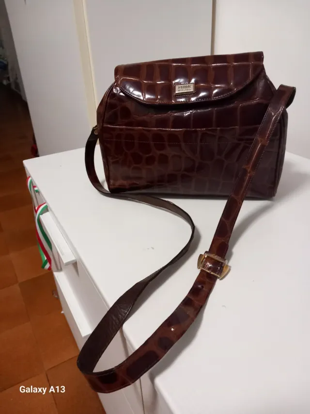 Borsa gianfranco ferre marrone effetto coccodrillo