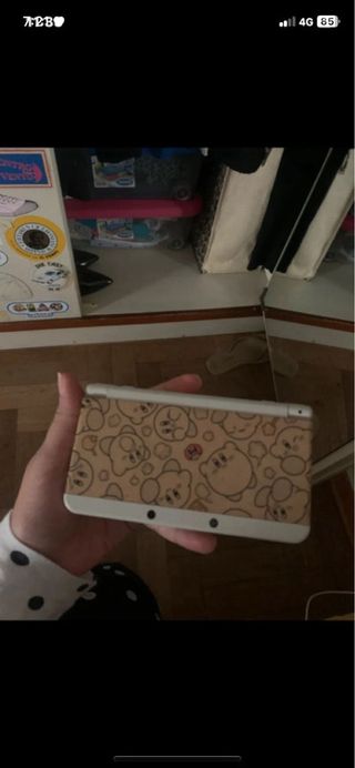 New Nintendo 3DS con cover Kirby