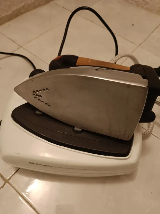 Estación de Planchado Poco Uso