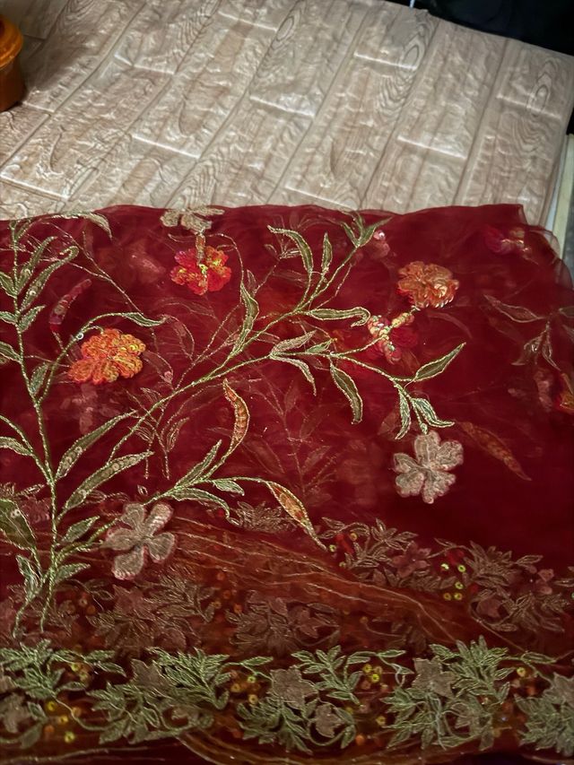 Tela bordada para fiestas