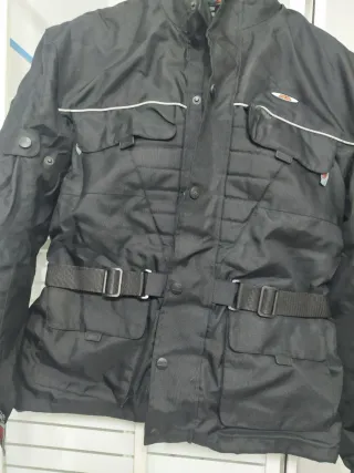Chaqueta de moto negra