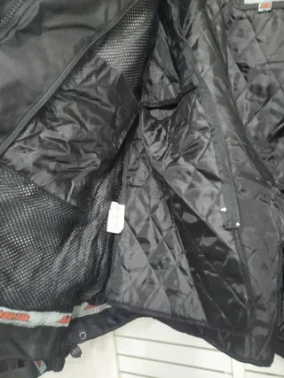 Chaqueta de moto negra