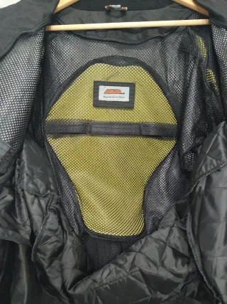 Chaqueta de moto negra