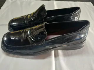 Mocasines charol mujer negros