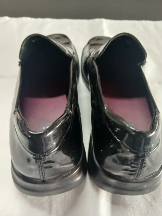 Mocasines charol mujer negros