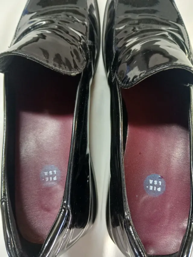 Mocasines charol mujer negros