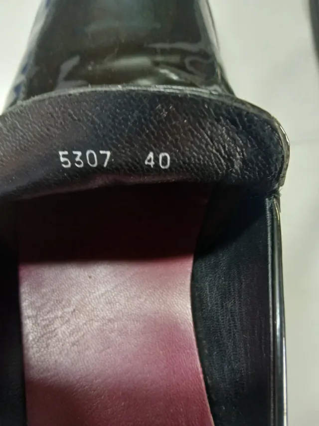 Mocasines charol mujer negros