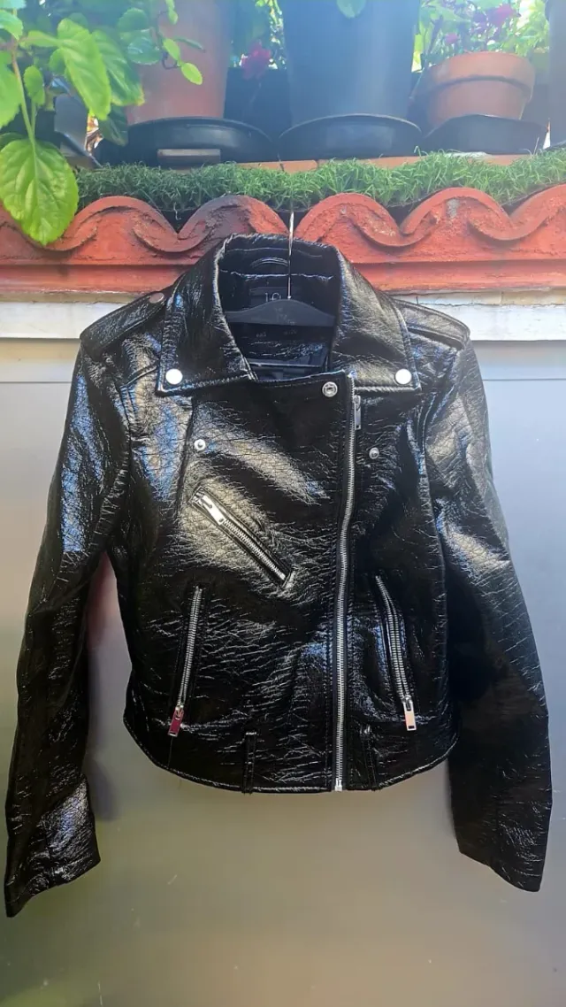 Chaqueta Biker Negra Cremalleras