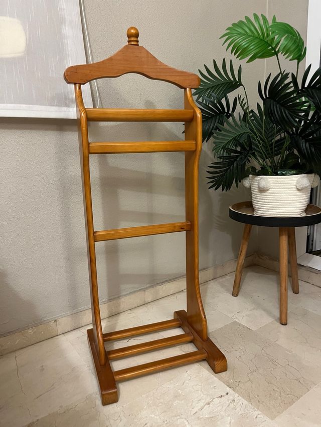 Galán de noche de madera