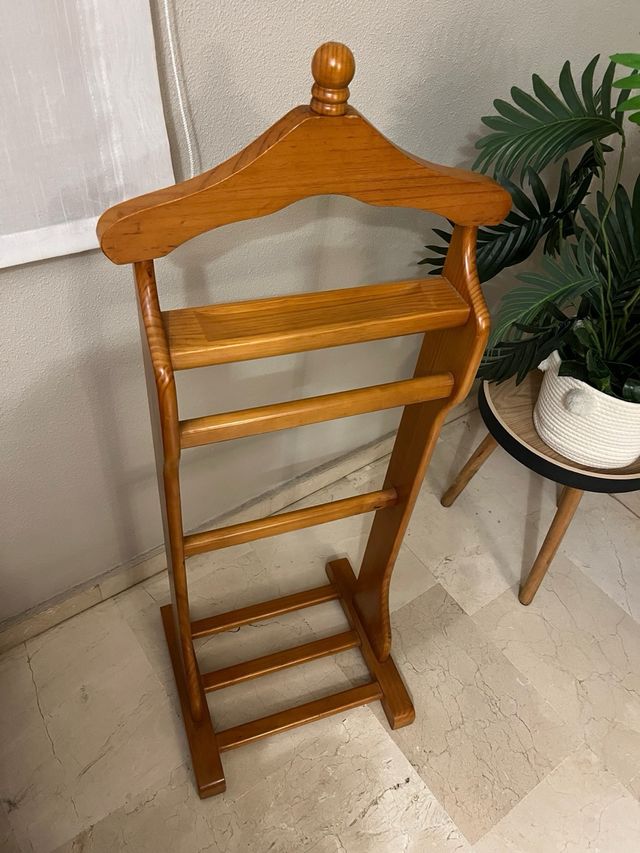 Galán de noche de madera