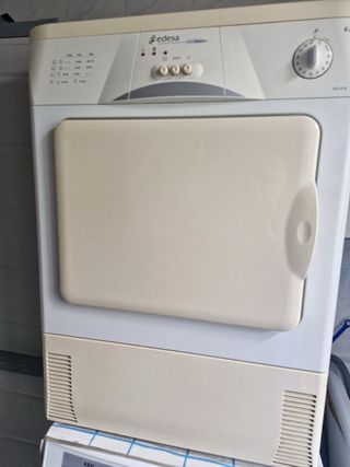 Secadora de ropa Edesa como nueva
