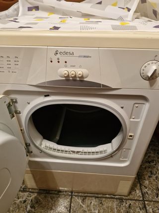 Secadora de ropa Edesa como nueva