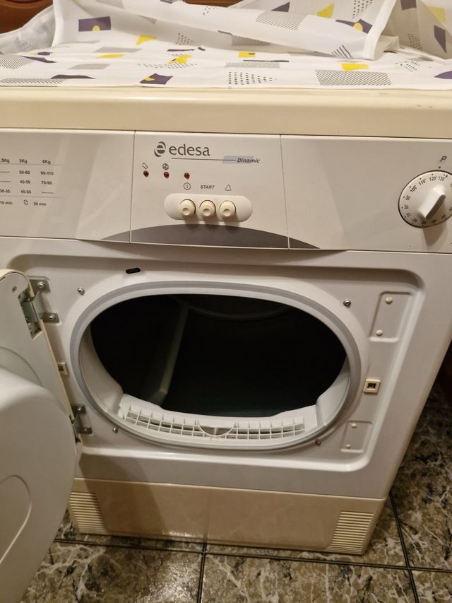 Secadora de ropa Edesa como nueva