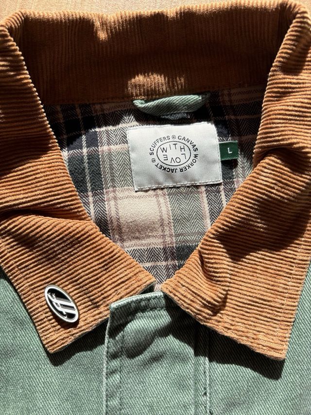 Chaqueta Scuffers verde con cuello de pana