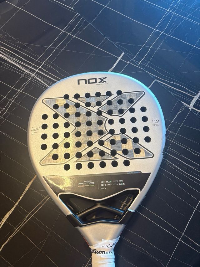 Raquete de Padel Nox AT10 Genius 2024 Reparada