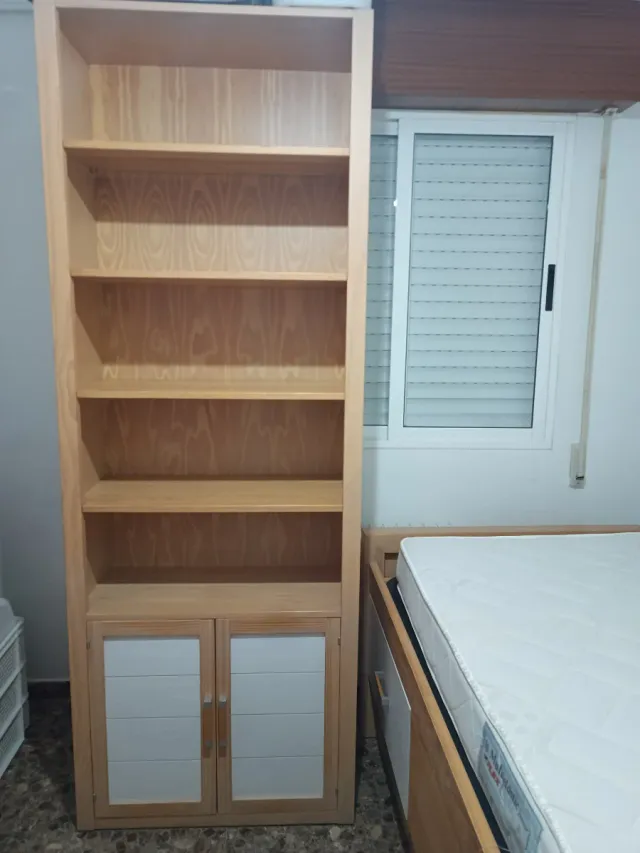 Cama nido con cajones Y estantería a juego