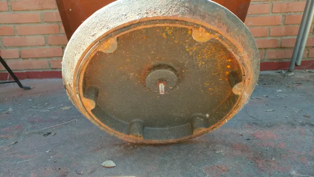 Mesa cuadrada una pata