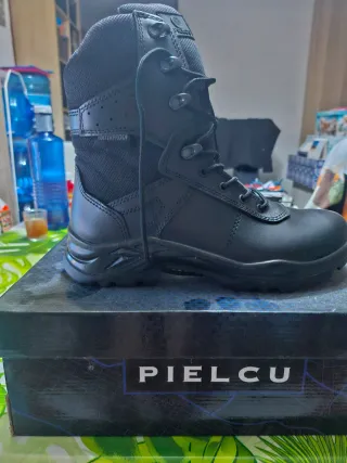Botas Tácticas Pielcu Impermeables Negras
